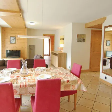 Very Nice Cozy And Bright Apartment Near The Center Of Chamonix Apartment