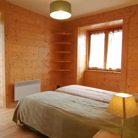 Very Nice Cozy And Bright Apartment Near The Center Of Chamonix Apartment